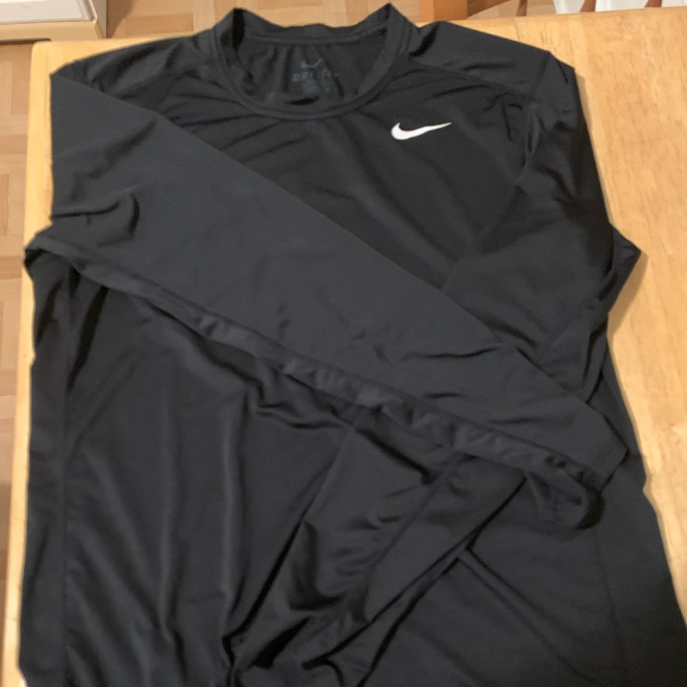 Nike long sleeve dri-fit shirt